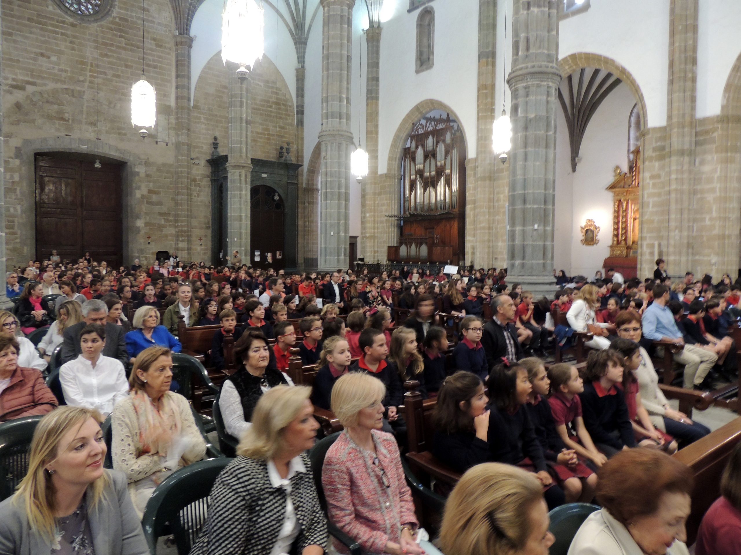 Misa de Acción de Gracias con el Obispo por el 40 Aniversario del Colegio