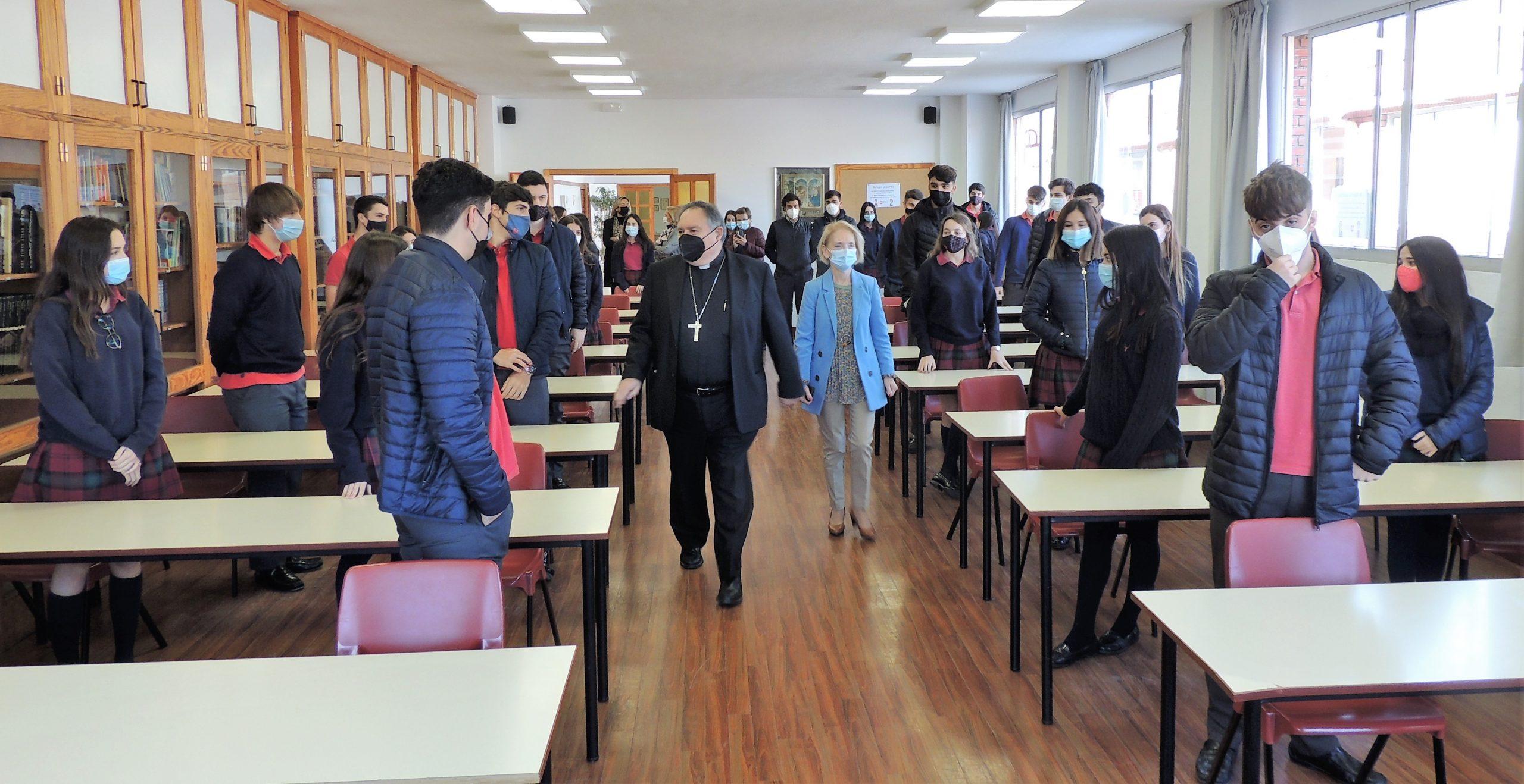 El Obispo de la Diócesis de Canarias visita Atlantic School