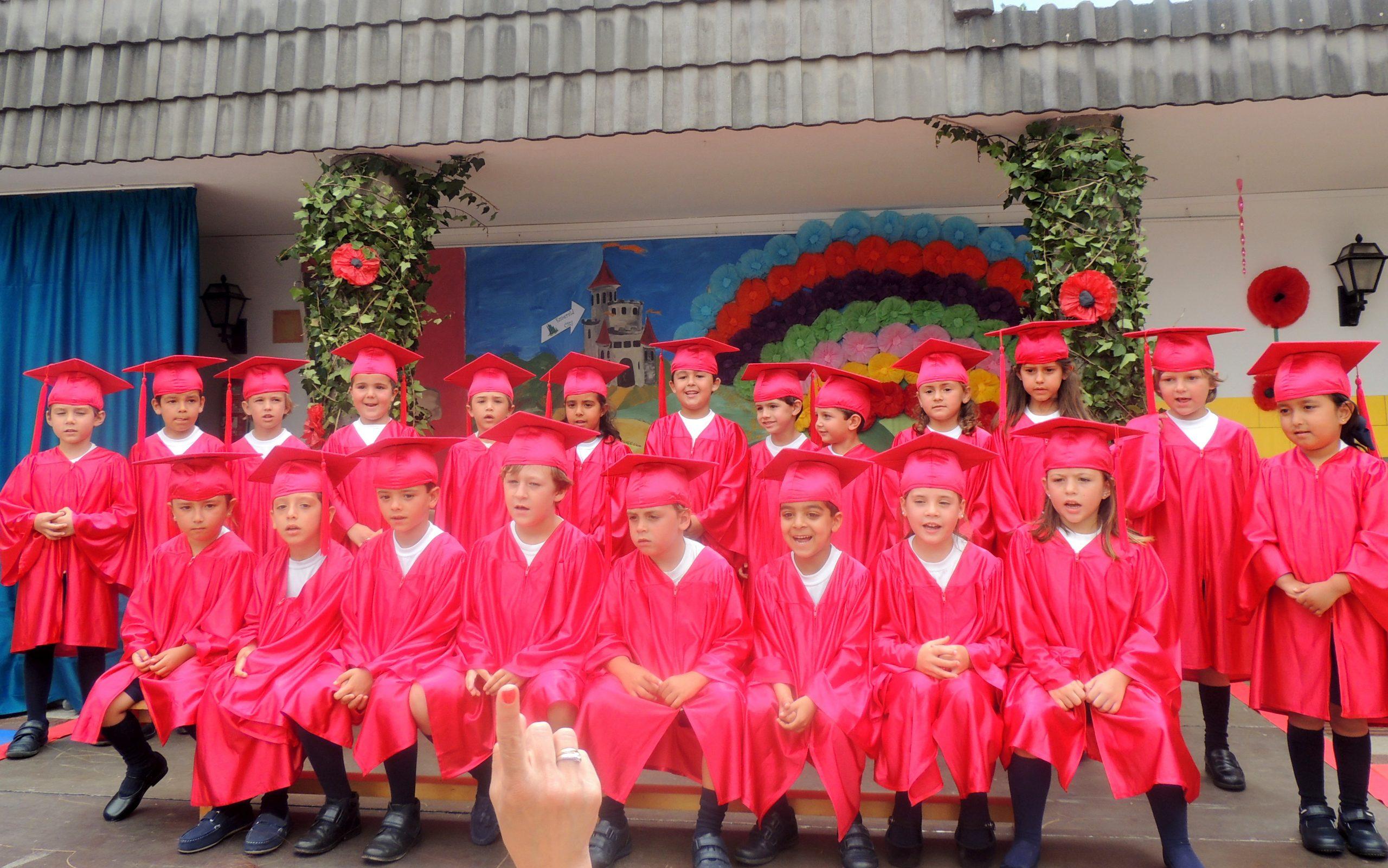 Atlantic Kids celebra su fiesta de graduación con la entrega de diplomas y 'The Wizard of Oz'